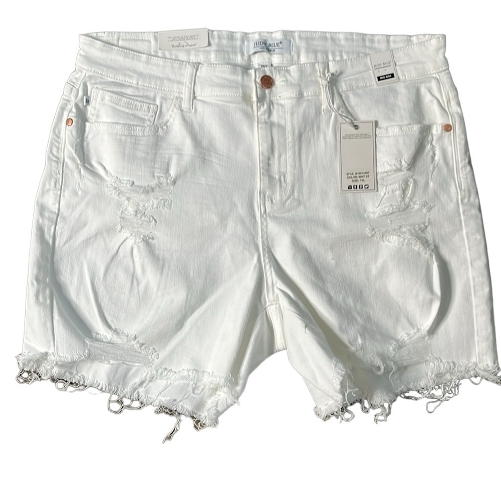 Judy Blue White Distressed Jean Shorts do not have tags on them